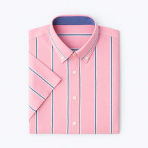 camisa social masculina slim fit oxford rosa com listras em algodão, manga curta, gola estruturada e caimento elegante