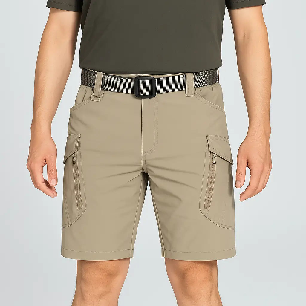 Bermuda tática masculina quick dry bege, com bolsos múltiplos e tecido resistente à água.
