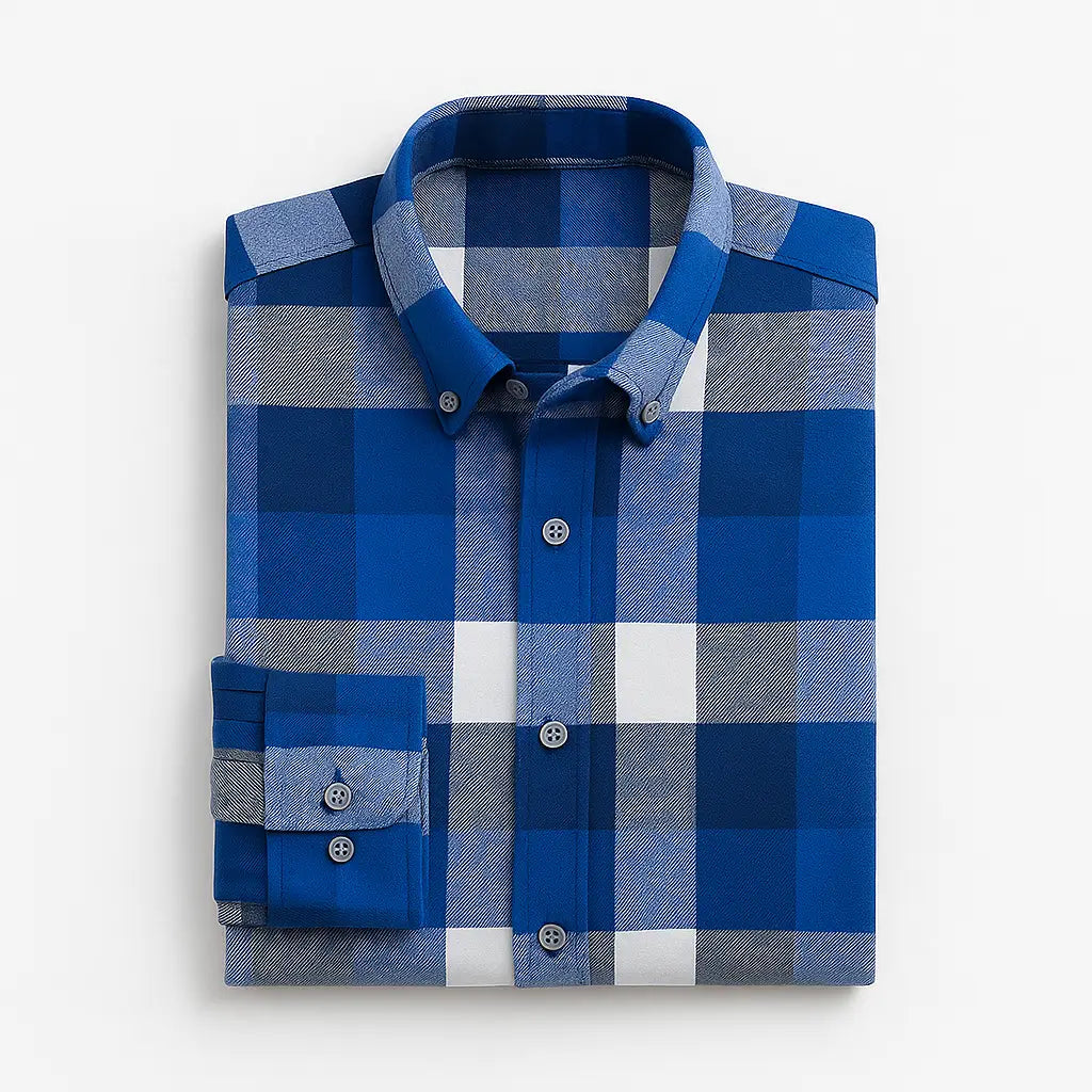 Camisa masculina flanelada xadrez azul royal, manga longa, 100% algodão, bolso frontal e gola com botão.