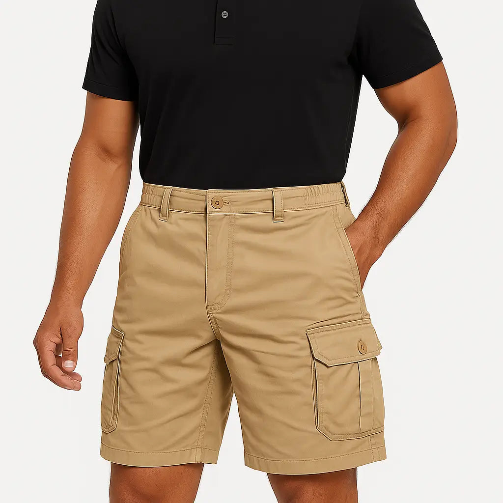 Bermuda cargo masculina caqui de algodão, ampla e confortável com múltiplos bolsos.