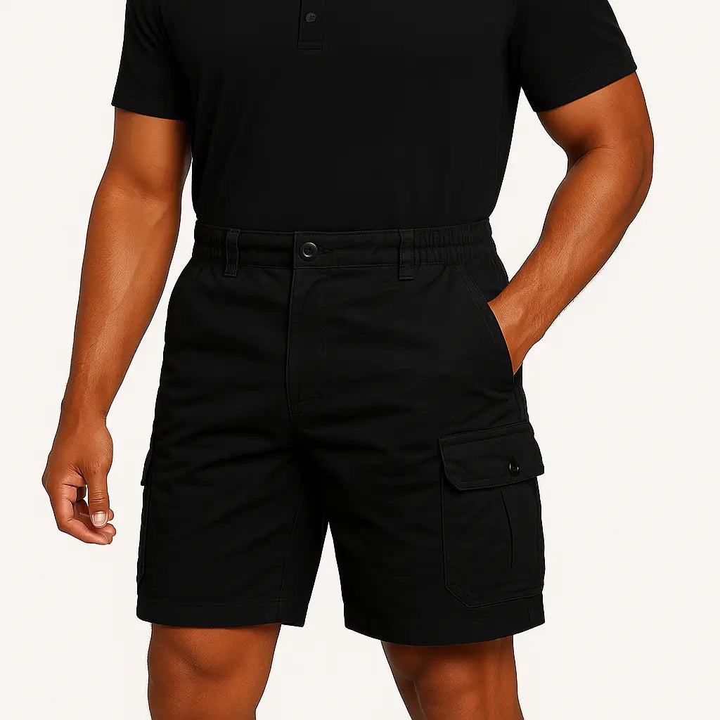 Bermuda cargo masculina caqui de algodão, ampla e confortável com múltiplos bolsos.