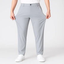 Calça masculina MODAL PLUS Ultra Thin  em tecido ice silk ultrafino, destacando frescor, leveza e secagem rápida para o verão.