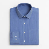 camisa social masculina slim fit listrada em algodão preto e branco, manga longa, dobrada com gola estruturada