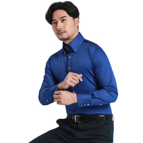 Camisa social Masculina manga longa com fechamento em botões e bolso no peito direito