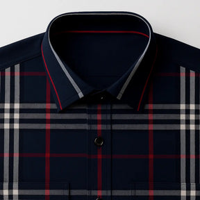 camisa social masculina slim fit azul marinho com padrão xadrez vermelho e branco em algodão, manga longa, gola estruturada e botões escuros