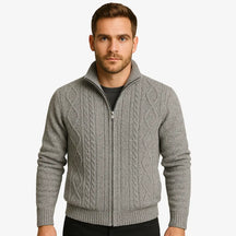Cardigan masculino com zíper em lã texturizada. Estilo moderno e elegante para o inverno. Conforto térmico e caimento impecável.