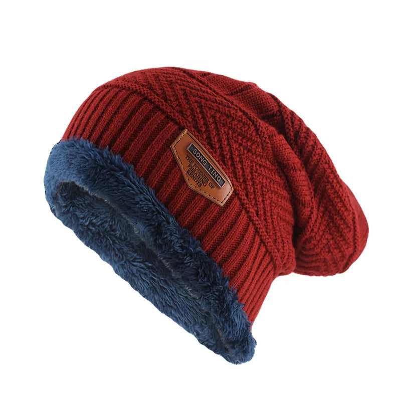 Gorro Térmico Everest  em tricô premium com forro interno em pelúcia quente para dias frios.