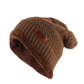 Gorro Térmico Everest  em tricô premium com forro interno em pelúcia quente para dias frios.