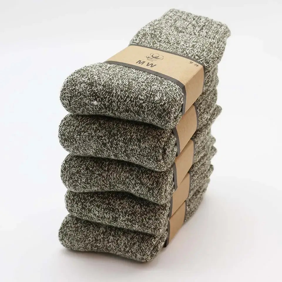 Kit com 5 pares de meias masculinas térmicas grossas em lã e cashmere nas cores bege, cinza e azul para inverno.