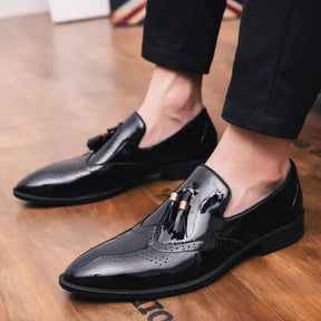 Loafer masculino  em couro confortável, modelo social, ideal para uso diário.
