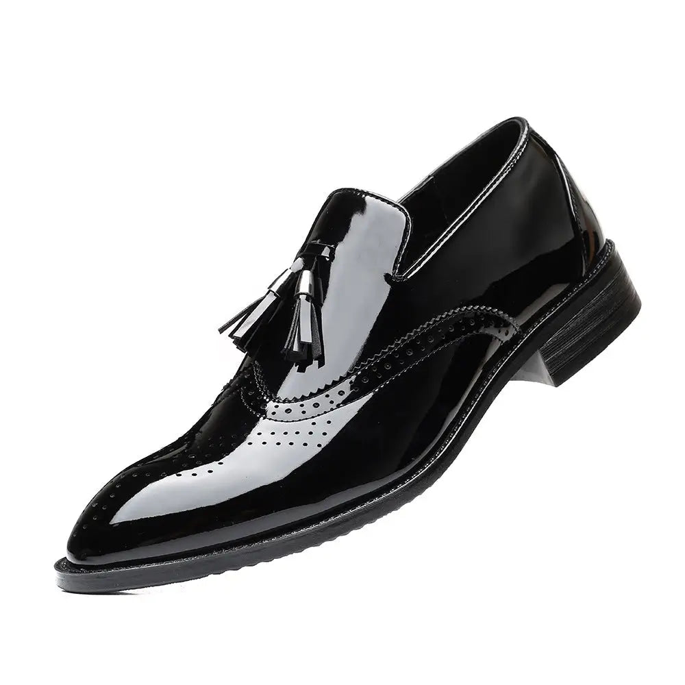 Loafer masculino  em couro confortável, modelo social, ideal para uso diário.