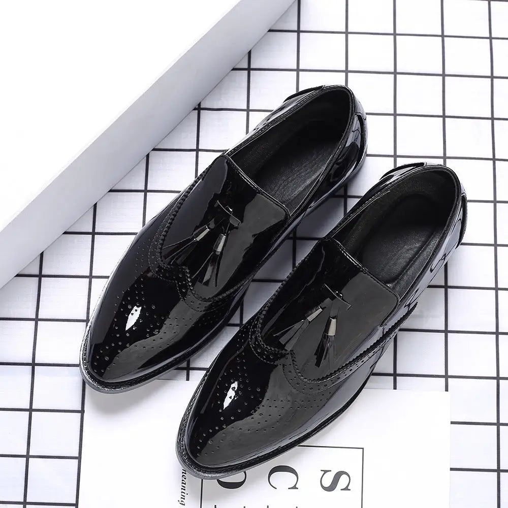 Loafer masculino  em couro confortável, modelo social, ideal para uso diário.