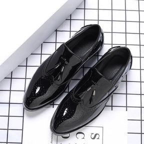 Loafer masculino  em couro confortável, modelo social, ideal para uso diário.