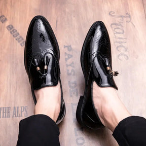 Loafer masculino  em couro confortável, modelo social, ideal para uso diário.