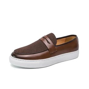 Loafer masculino  em couro confortável, modelo casual, ideal para uso diário.