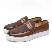 Loafer masculino  em couro confortável, modelo casual, ideal para uso diário.