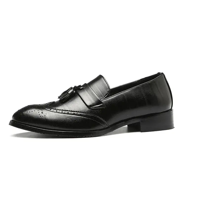 mocassim masculino  em couro confortável, modelo social, ideal para uso diário.