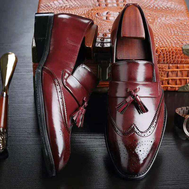 mocassim masculino  em couro confortável, modelo social, ideal para uso diário.