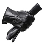 Luva Masculina preto marrom escuro em couro premium com acabamento elegante e proteção térmica para dias frios.
