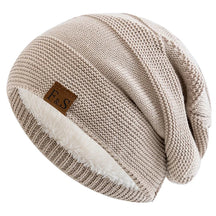 Gorro Térmico Montana taupe em tricô premium com forro interno quente e design slouchy moderno.