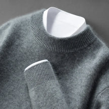 Suéter masculino em cashmere com gola alta e textura macia elegante para inverno sofisticado