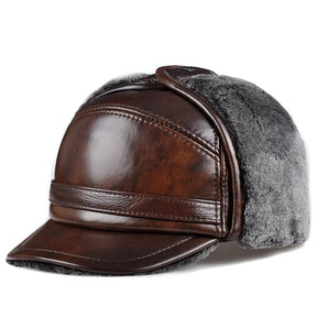 Boné masculino térmico marrom em couro com proteção auricular e forro interno felpudo para inverno e frio intenso.