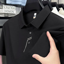 camisa polo masculina PRETA com tecido tecnológico respirável e proteção uv exibindo textura do tecido em detalhe