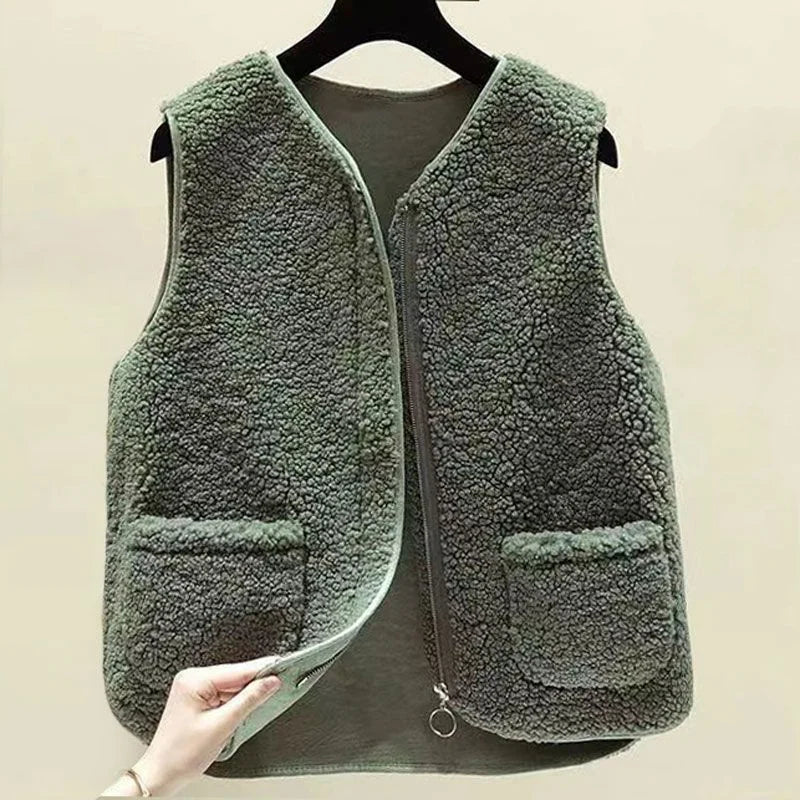 colete masculino fleece com textura aveludada e design minimalista com bolsos frontais para inverno