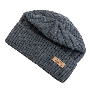Gorro Térmico Nordic em tricô trabalhado com forro interno quente para dias frios.