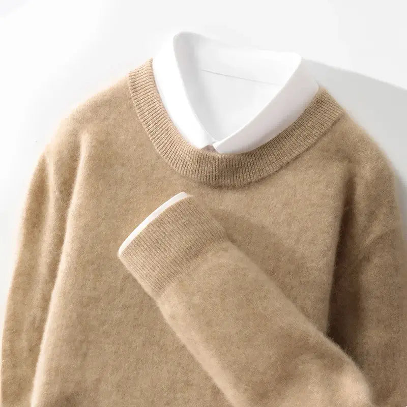 Suéter masculino em lã  com gola careca e textura macia ideal para inverno elegante