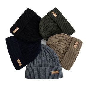Gorro Térmico Nordic em tricô trabalhado com forro interno quente para dias frios.