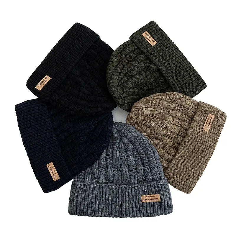 Gorro Térmico Nordic em tricô trabalhado com forro interno quente para dias frios.