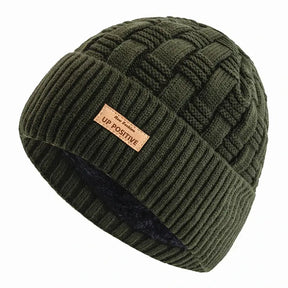 Gorro Térmico Nordic em tricô trabalhado com forro interno quente para dias frios.