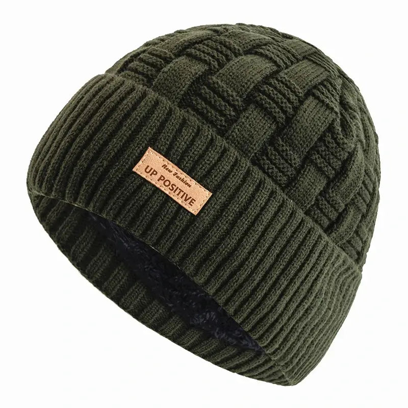 Gorro Térmico Nordic em tricô trabalhado com forro interno quente para dias frios.