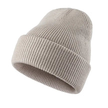 Gorro Unissex Vermont em tricô canelado com ajuste confortável e proteção térmica.