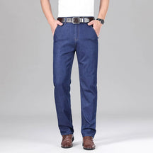 Calça Jeans Masculina Reta em Denim Leve com Lyocell