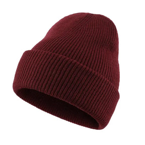 Gorro Unissex Vermont em tricô canelado com ajuste confortável e proteção térmica.