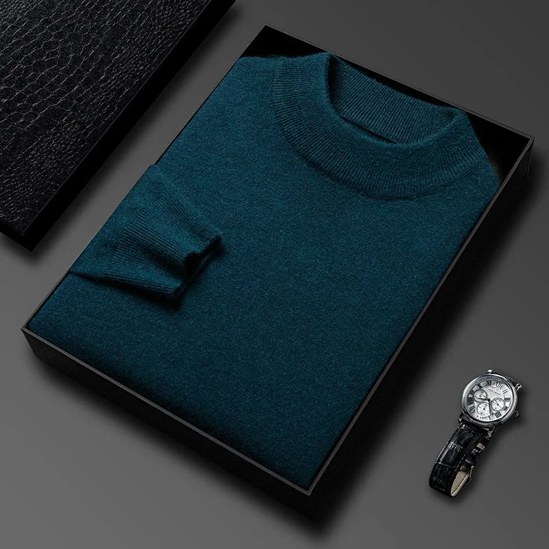 Suéter masculino gola alta em malha tricot bege dobrado em caixa preta com visual elegante para outono e inverno