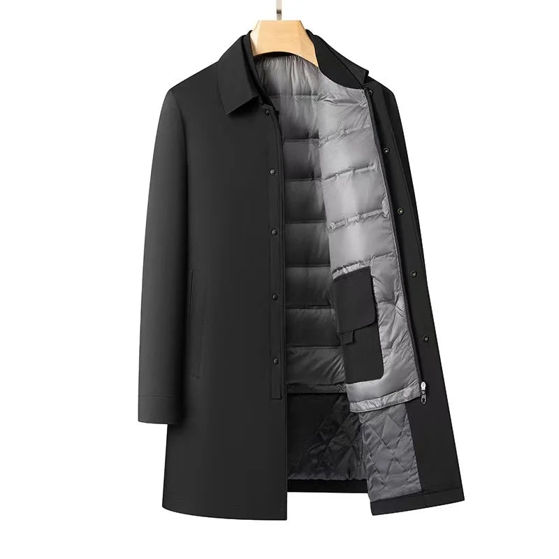 Sobretudo masculino preto com forro interno removível acolchoado em pluma, modelo longo elegante para inverno.
