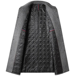 Sobretudo masculino de lã premium com corte alongado elegante e visual sofisticado para inverno e ocasiões executivas