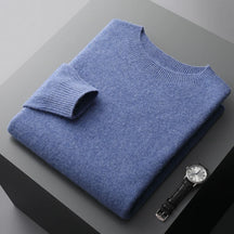 Suéter masculino em lã merino com gola careca e acabamento minimalista elegante para inverno
