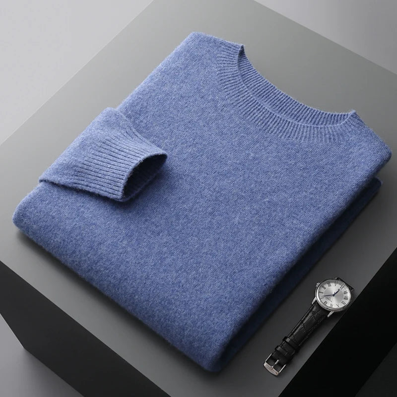 Suéter masculino em lã merino com gola careca e acabamento minimalista elegante para inverno