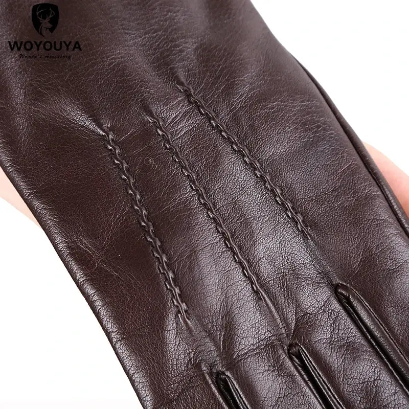 Luva Masculina Verona marrom escuro em couro premium com acabamento elegante e proteção térmica para dias frios.