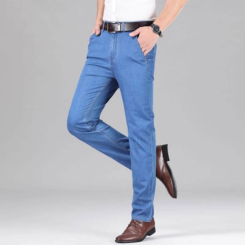 Calça Jeans Masculina Reta em Denim Leve com Lyocell