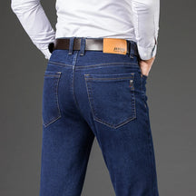 Calça Jeans Masculina Reta Clássica em Denim Confortável