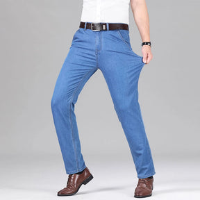 Calça Jeans Masculina Reta em Denim Leve com Lyocell
