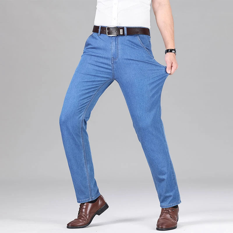 Calça Jeans Masculina Reta em Denim Leve com Lyocell