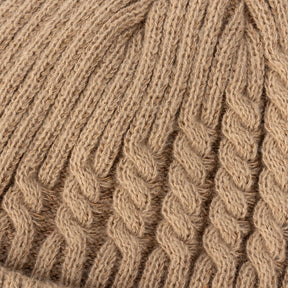 Gorro Térmico em tricô trabalhado com interior quente e confortável para o inverno.
