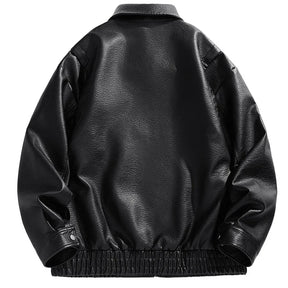 Jaqueta bomber masculina preta em couro premium com zíper metálico e visual urbano sofisticado.