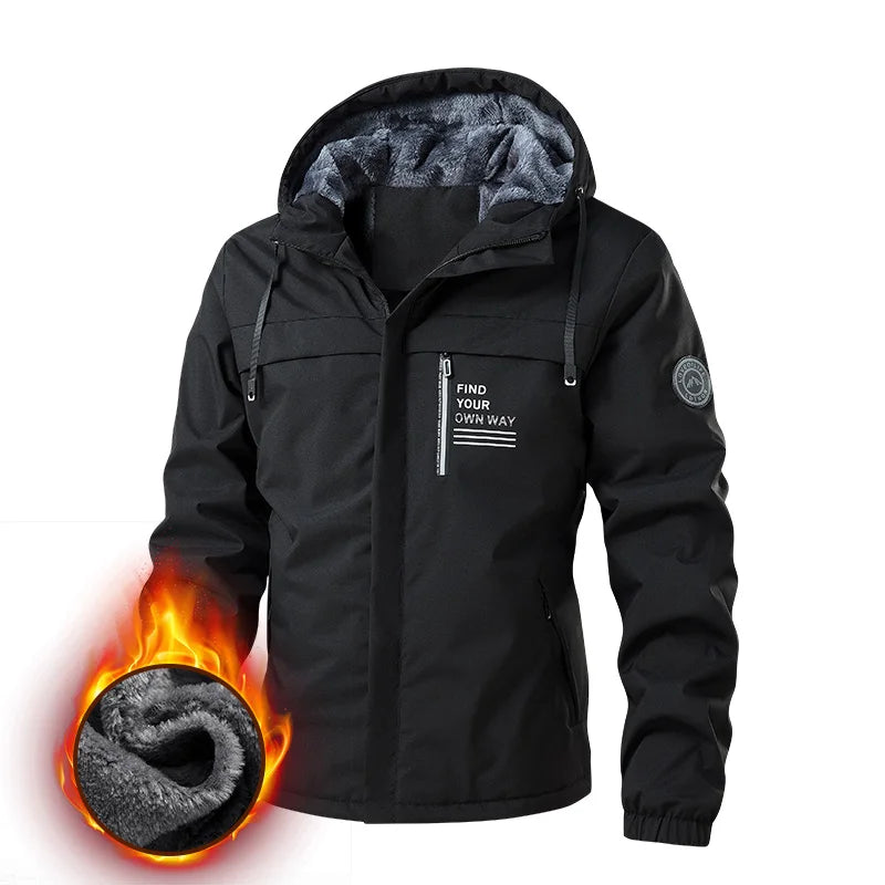 Jaqueta masculina preta térmica com interior peluciado e capuz para proteção contra frio intenso no inverno.